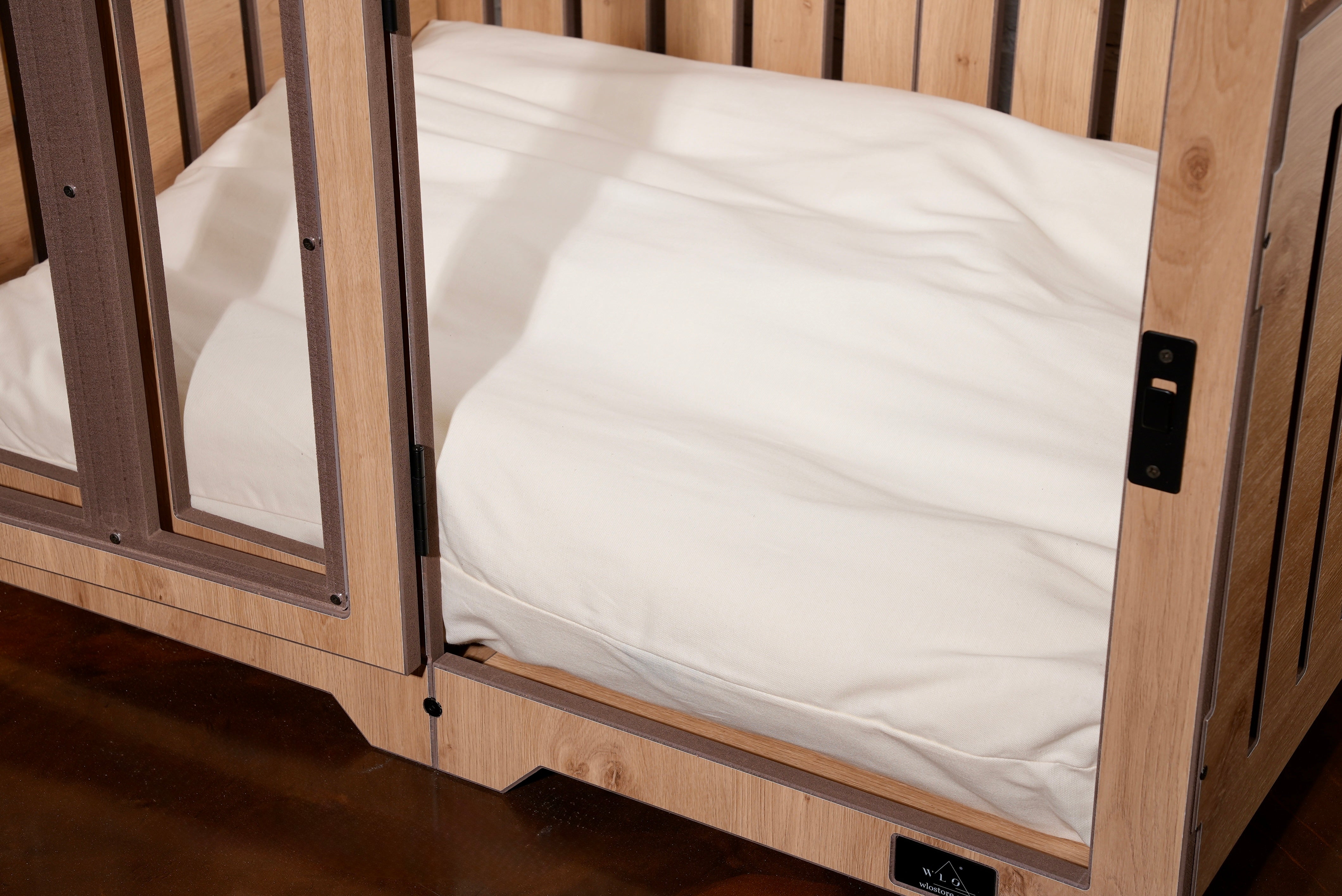 WLO Pueblo Eco Friendly Luxury Dog Crate