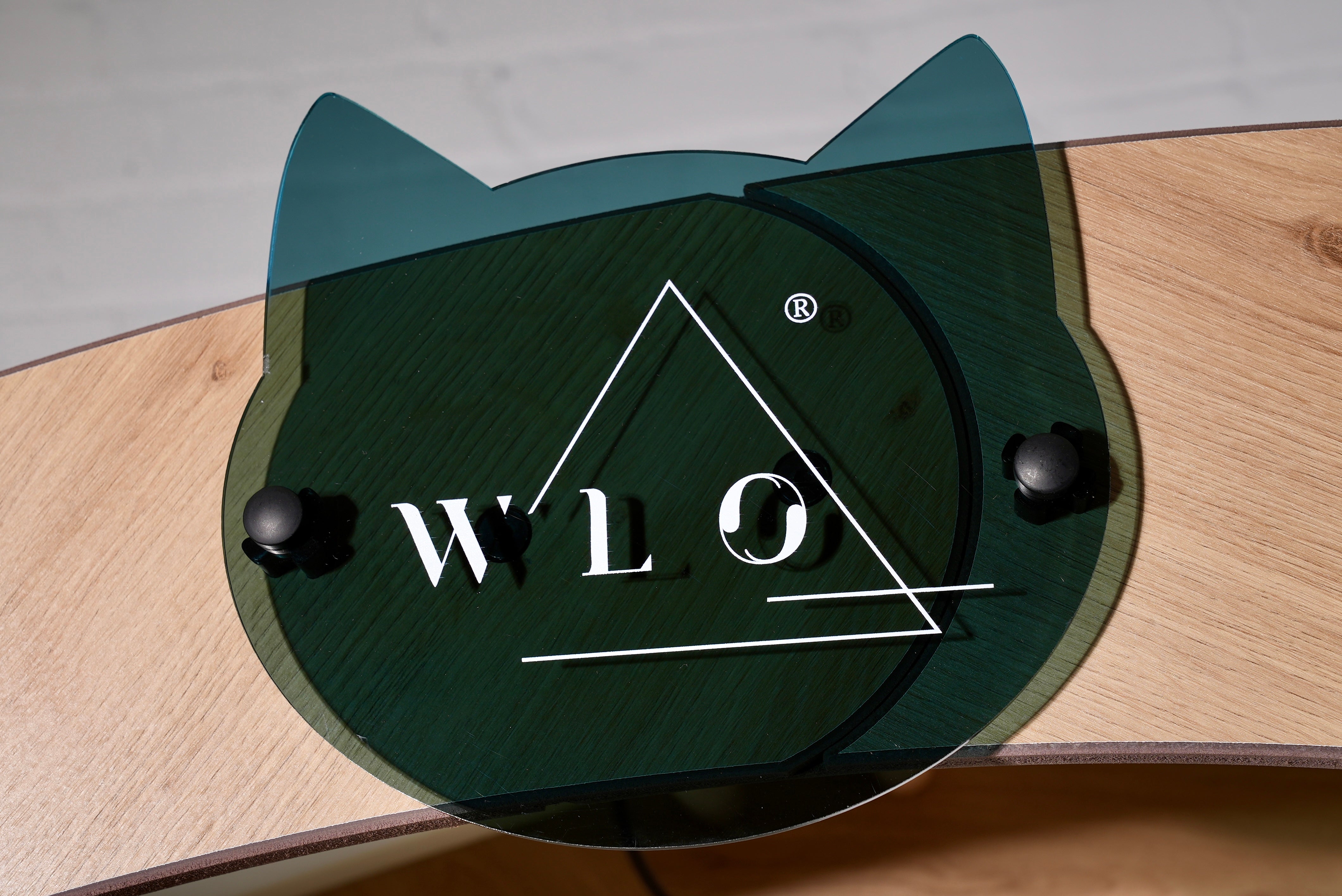 WLO Rounded Eco Friendly Luxury Compact Cat Station