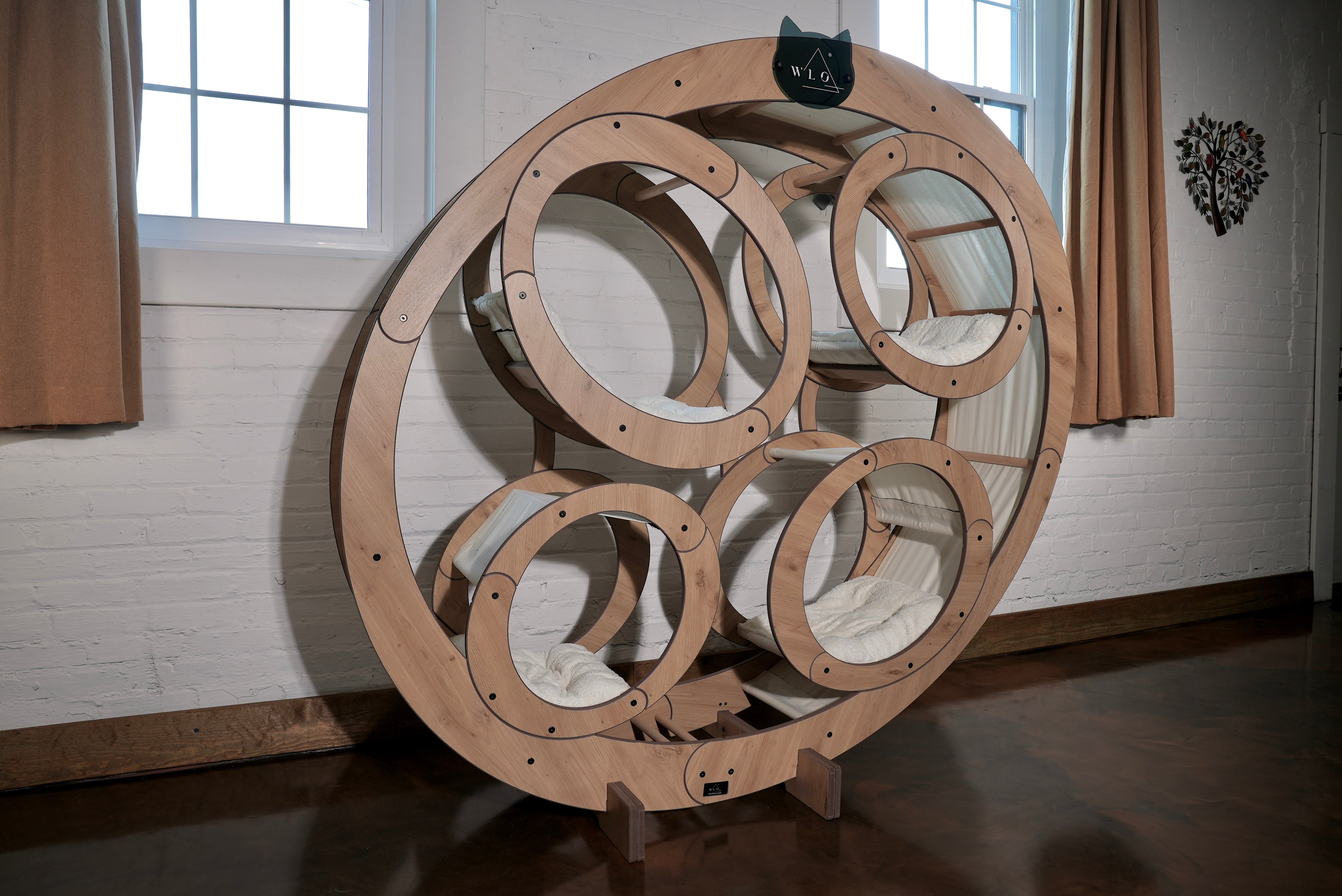 WLO Rounded Eco Friendly Luxury Compact Cat Station