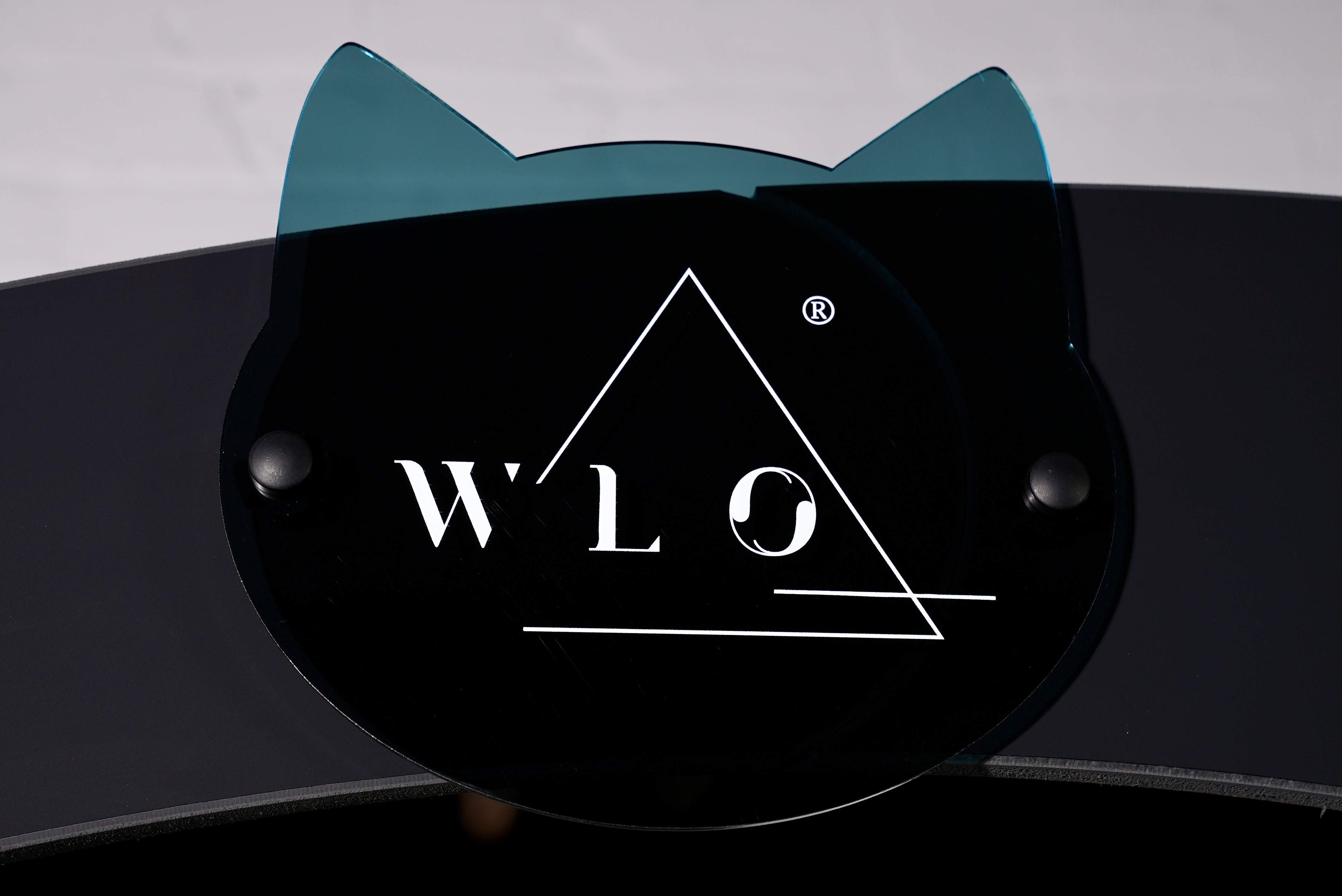 WLO Rounded Eco Friendly Luxury Compact Cat Station