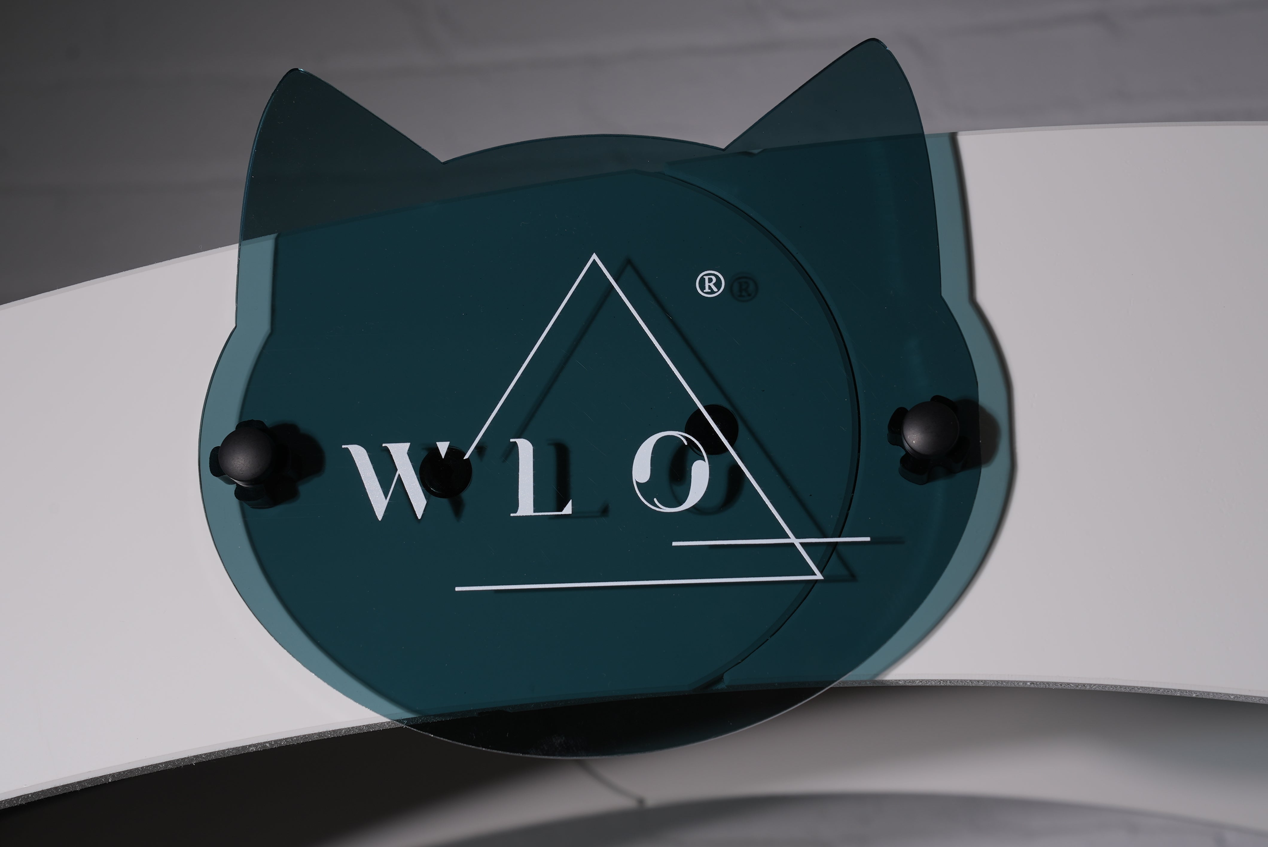 WLO Rounded Eco Friendly Luxury Compact Cat Station