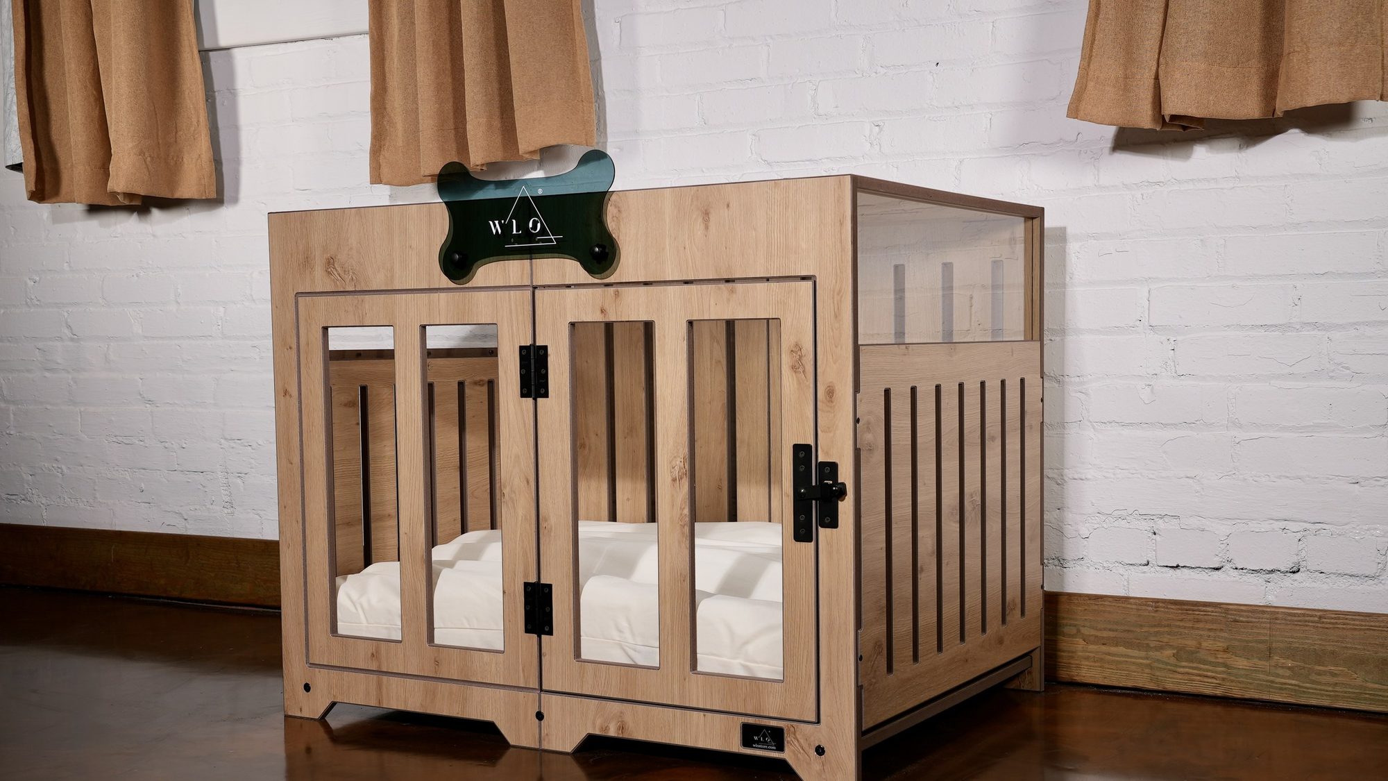 Pueblo dog crate, EcoComposite